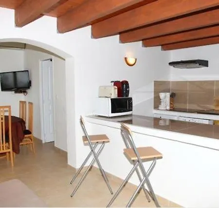 بيت للعطل Mini Figari Hp36 *